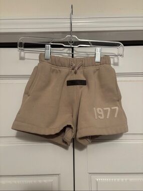 Fear of God Essentials 1977 Kids Sweat Shorts